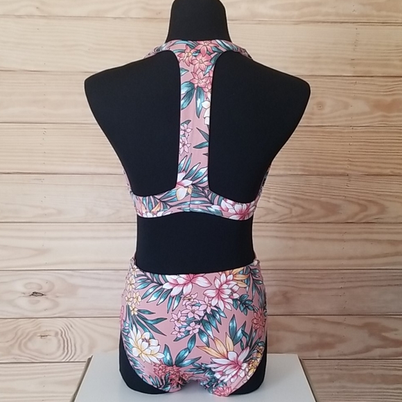 NWT Reversable Bikini - Picture 2 of 4